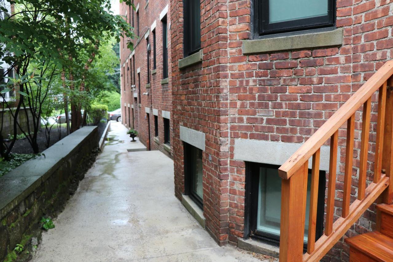 A Stylish Stay With A King Bed And Heated Floors #27 브루클라인 외부 사진